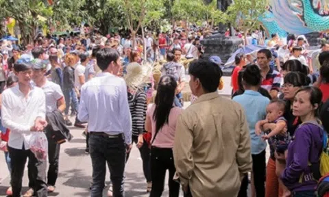 Ngày nghỉ lễ 2/9 đầu tiên, các điểm vui chơi ở TP.HCM đông nghịt người